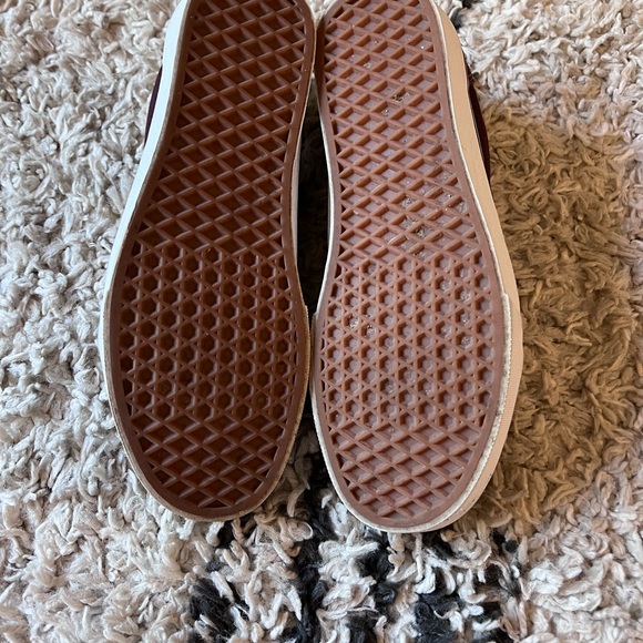 Vans Burgundy and White Old Skool men’s 9.5 w 11 Athletic Casual Shoes - Picture 6 of 7